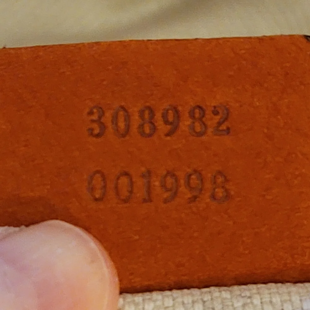 Gucci Interlocking G Soho/ GUC - Picture 8 of 10